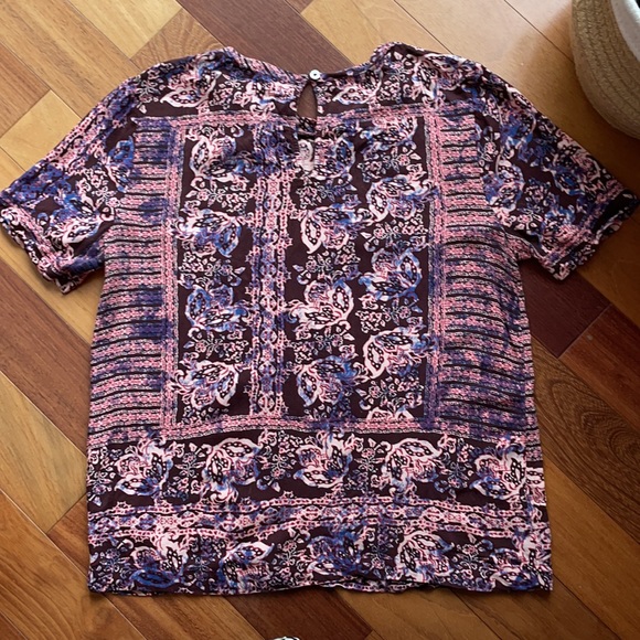 Forever 21 Floral Graphic Print T-shirt Blouse, size small - Picture 10 of 11